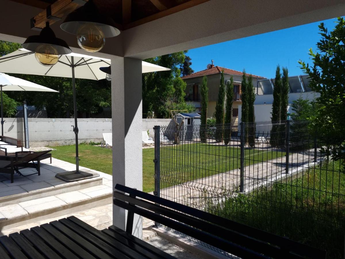 Villa Lukas Sukošan Exteriér fotografie